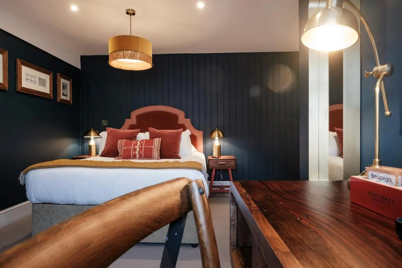 The White Star Tavern Southampton Hotel