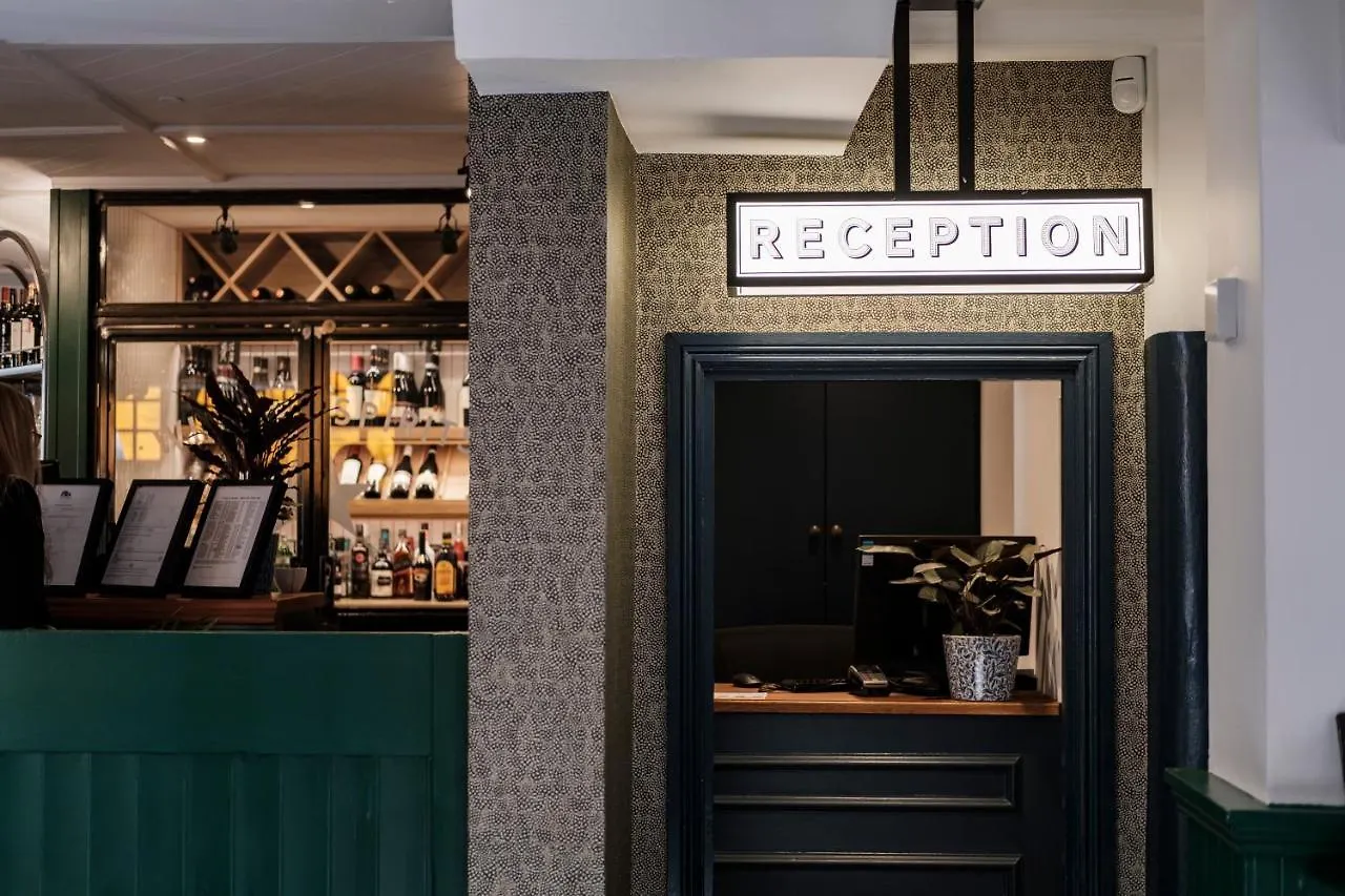 The White Star Tavern Southampton 3*,
