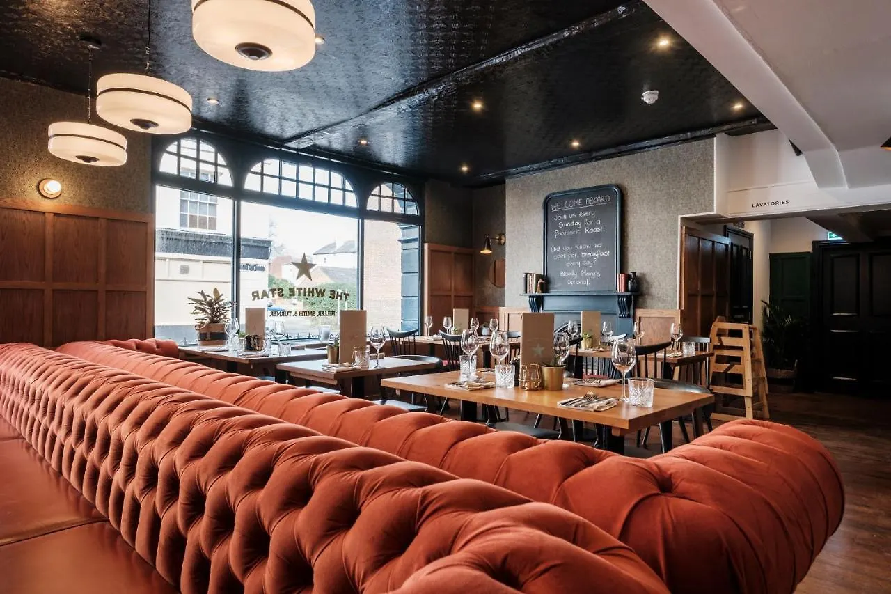 The White Star Tavern Southampton Hotel